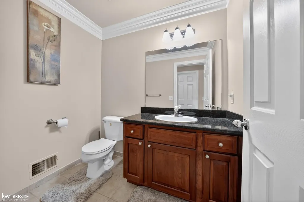 13337 Windham Drive Washington Township MI 48094