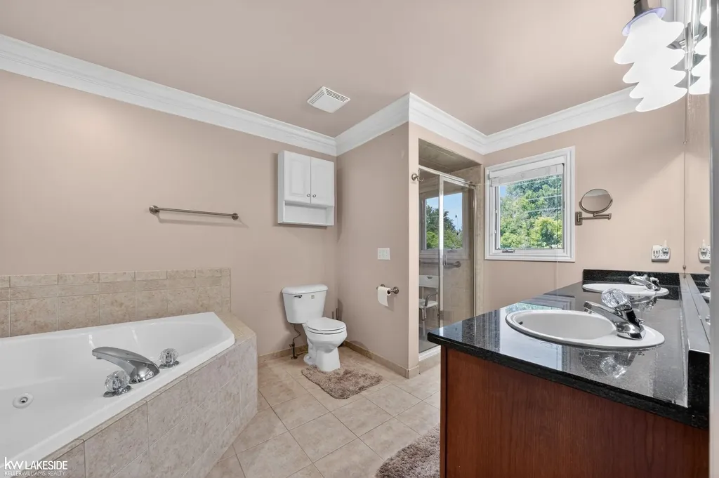 13337 Windham Drive Washington Township MI 48094