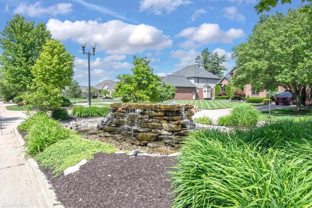 13337 Windham Drive Washington Township MI 48094