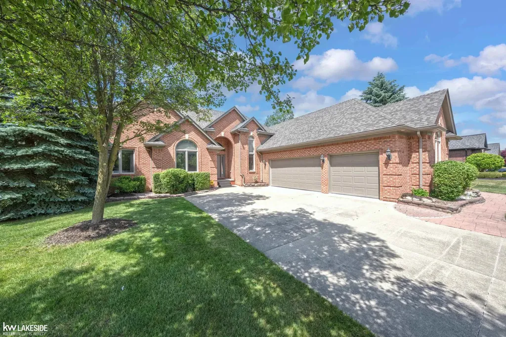 13337 Windham Drive Washington Township MI 48094