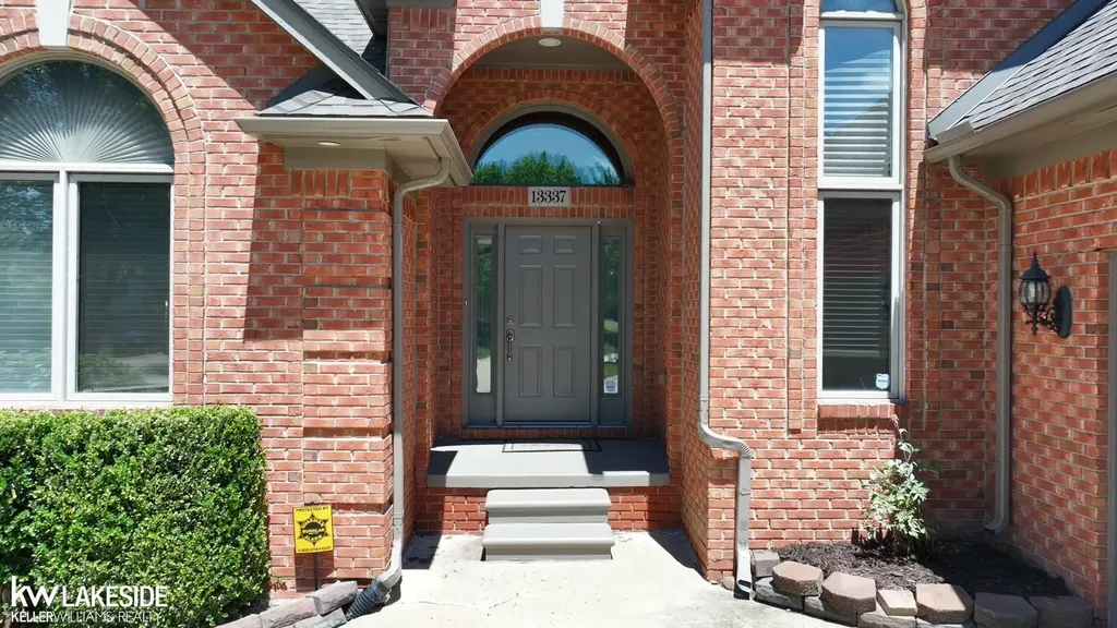 13337 Windham Drive Washington Township MI 48094