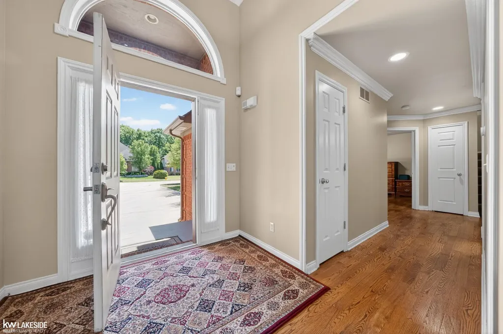13337 Windham Drive Washington Township MI 48094