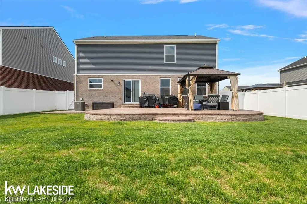 23732 Shadow Woods Avenue Macomb Township MI 48042