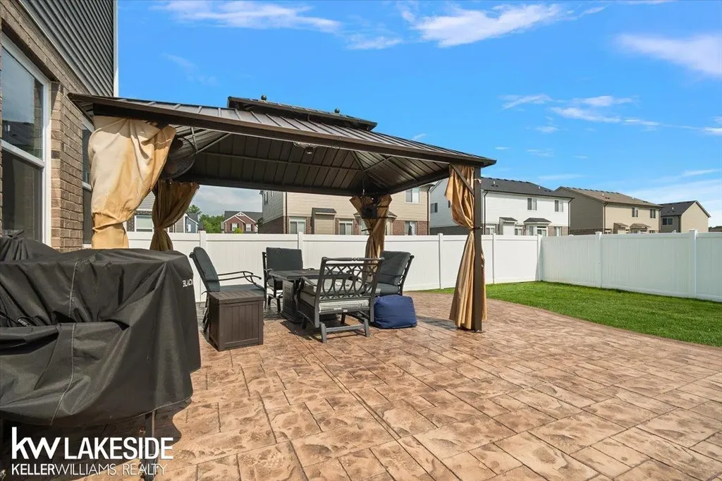23732 Shadow Woods Avenue Macomb Township MI 48042