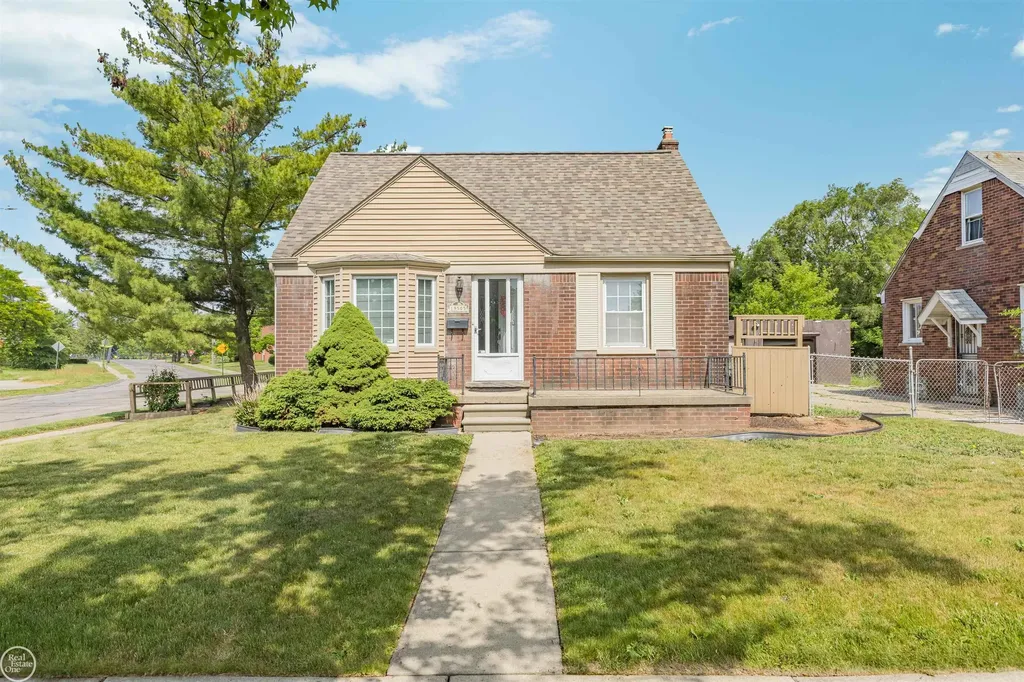 19505 Kelly Road Harper Woods City MI 48225