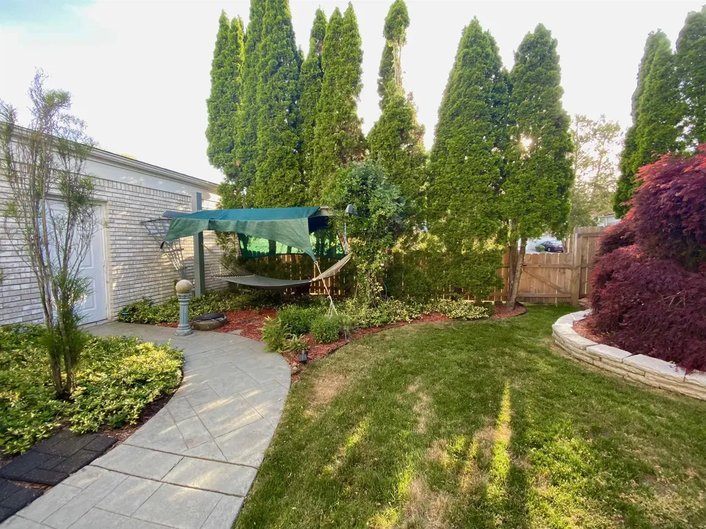 2330 Hillendale Drive Rochester Hills City MI 48309