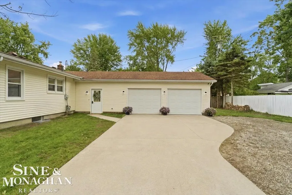 1706 New Jersey Avenue Marysville City MI 48040