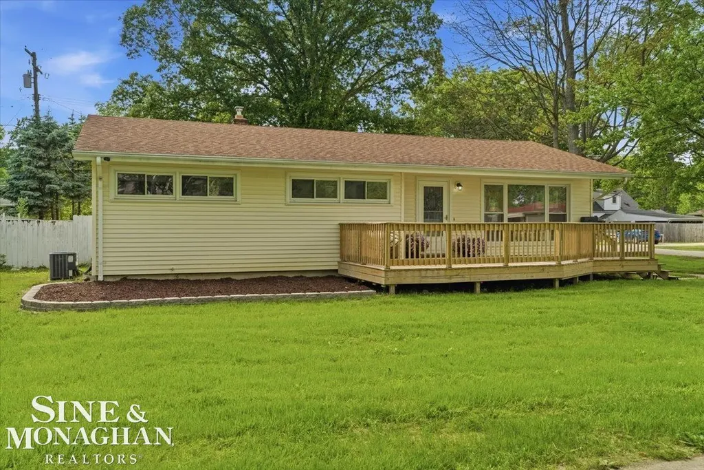 1706 New Jersey Avenue Marysville City MI 48040