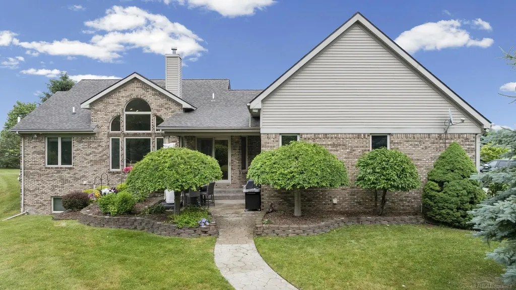 75993 Mckay Road Bruce Township MI 48065