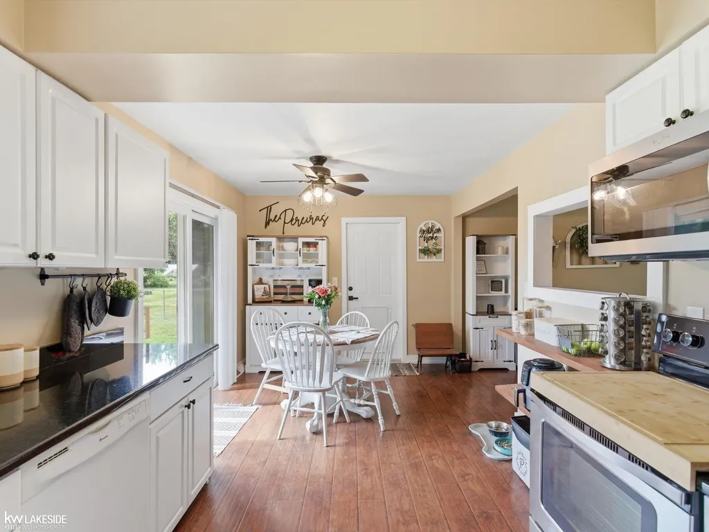 45709 Wakefield Street Shelby Charter Township MI 48317
