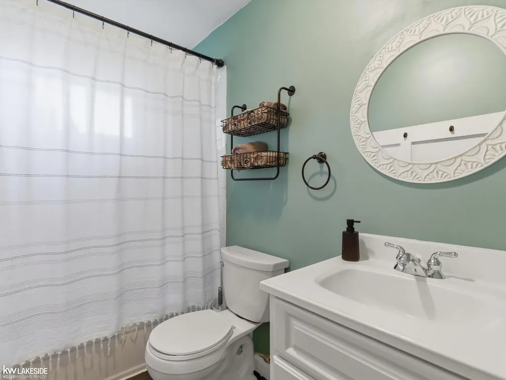45709 Wakefield Street Shelby Charter Township MI 48317