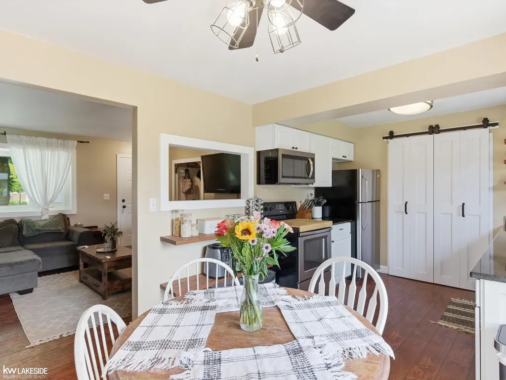 45709 Wakefield Street Shelby Charter Township MI 48317