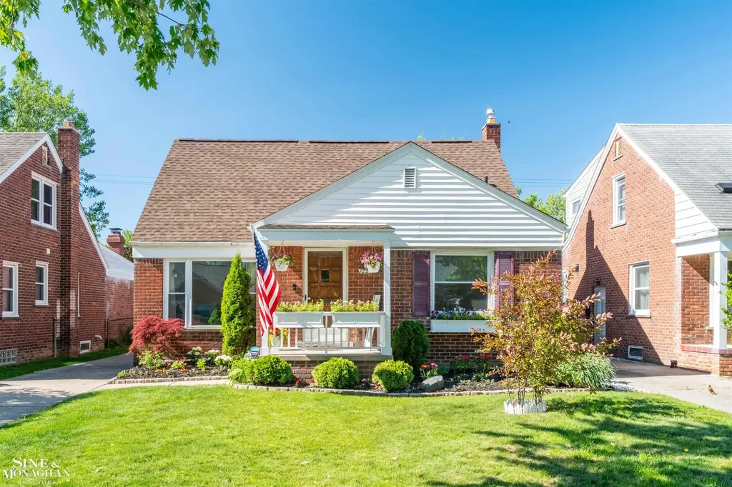 1229 Brys Drive Grosse Pointe Woods City MI 48236