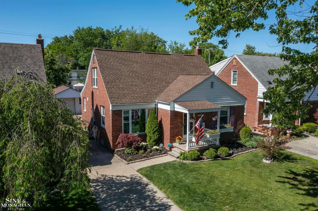1229 Brys Drive Grosse Pointe Woods City MI 48236