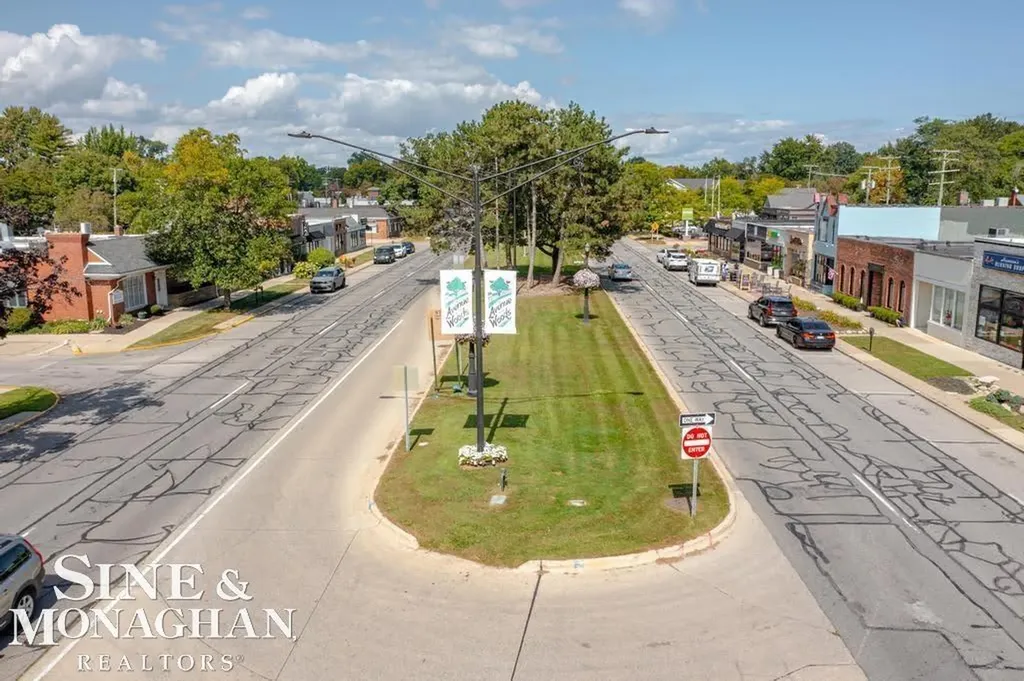 1229 Brys Drive Grosse Pointe Woods City MI 48236