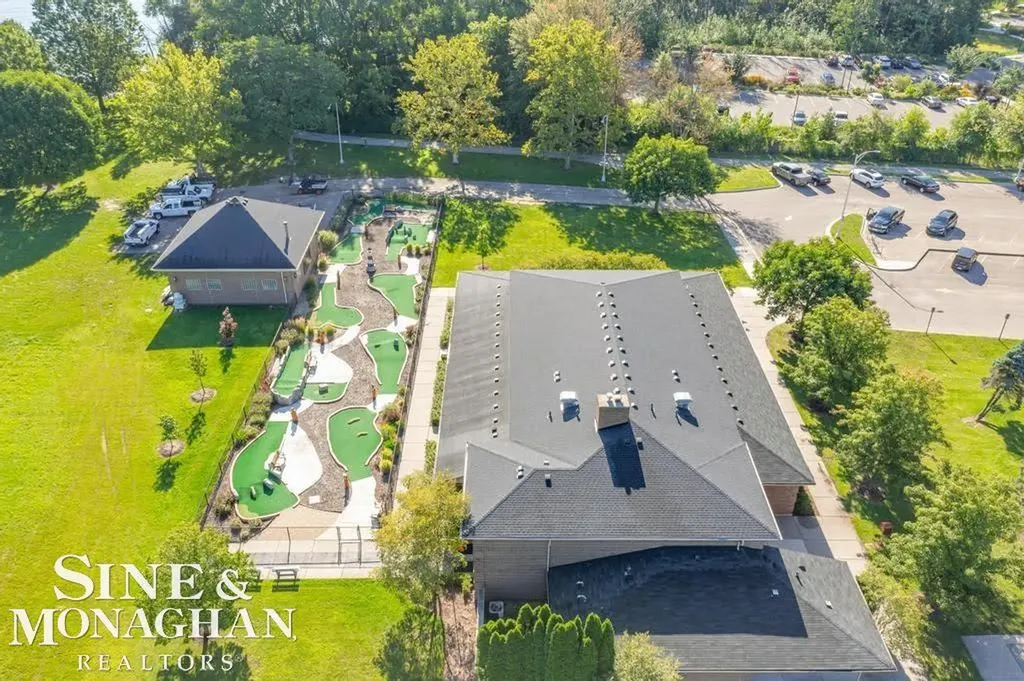 1229 Brys Drive Grosse Pointe Woods City MI 48236