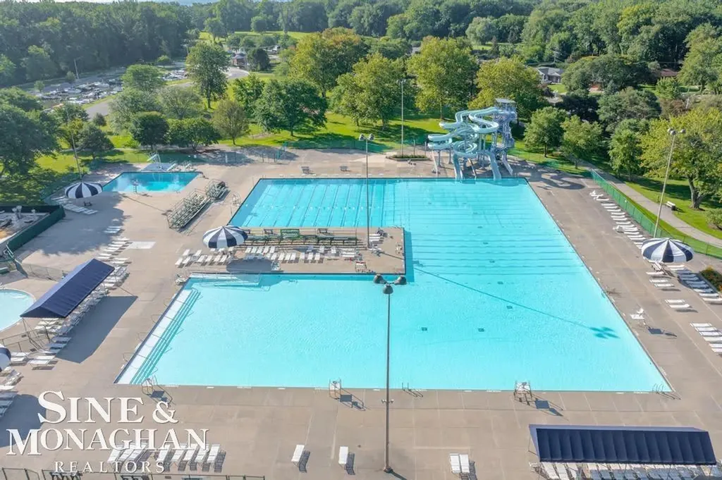 1229 Brys Drive Grosse Pointe Woods City MI 48236