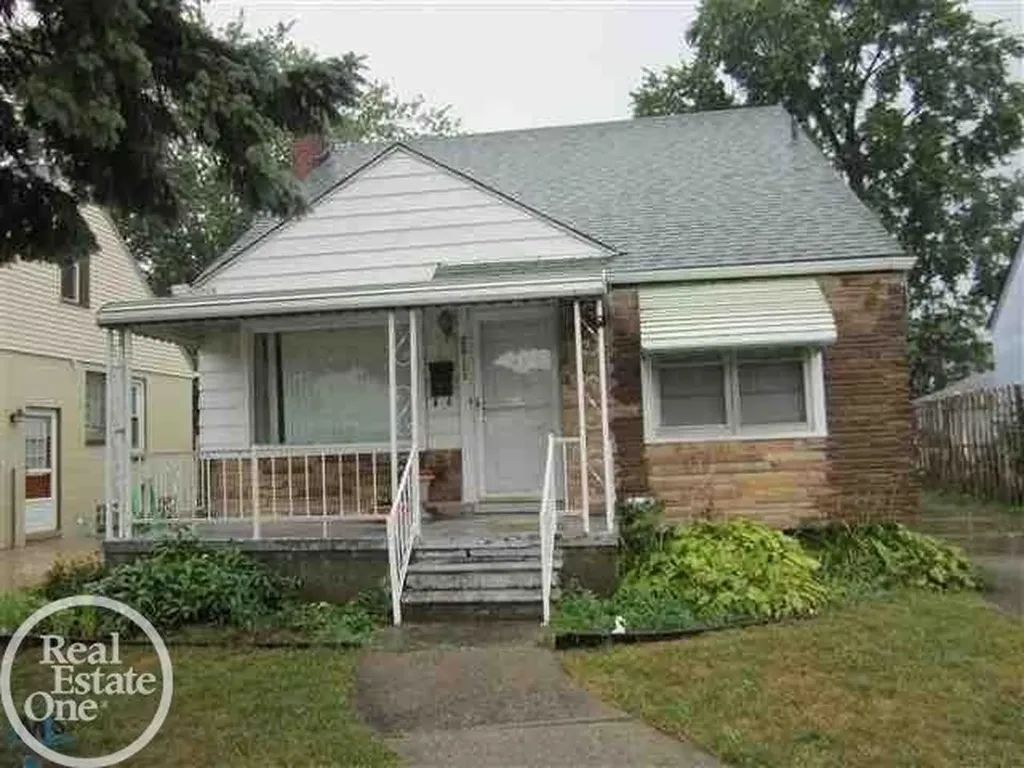 22133 Donald Avenue Eastpointe City MI 48021