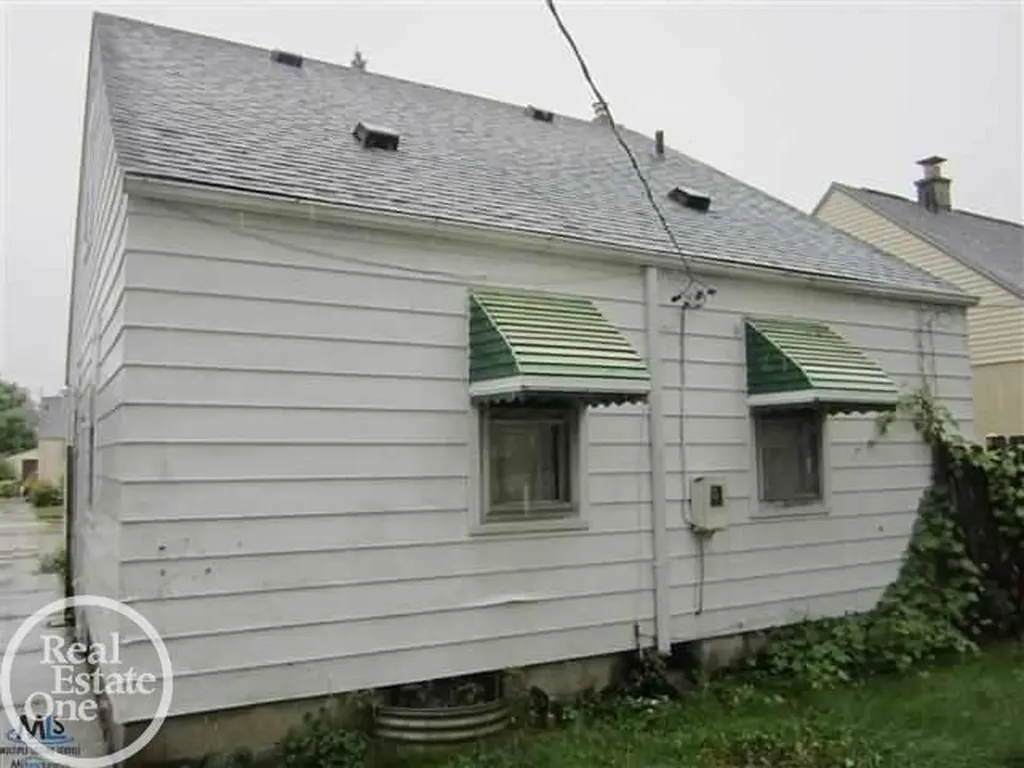 22133 Donald Avenue Eastpointe City MI 48021