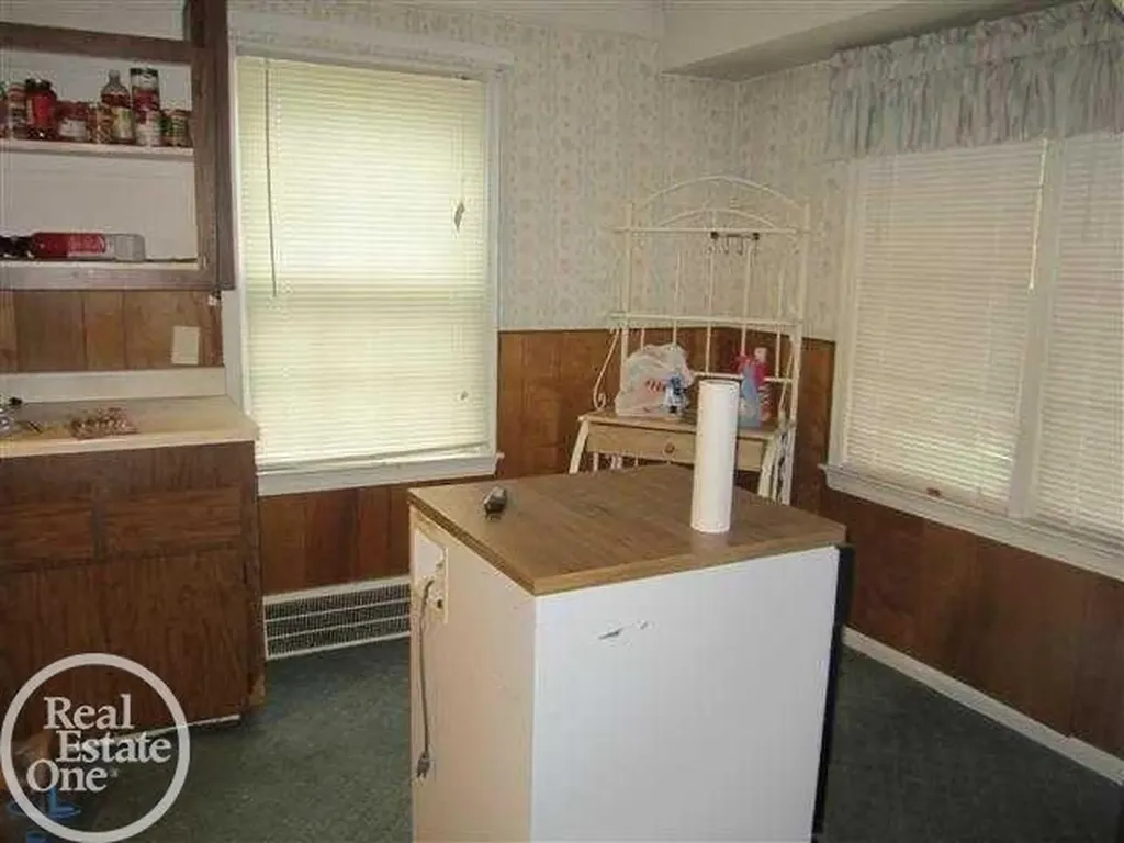 22133 Donald Avenue Eastpointe City MI 48021