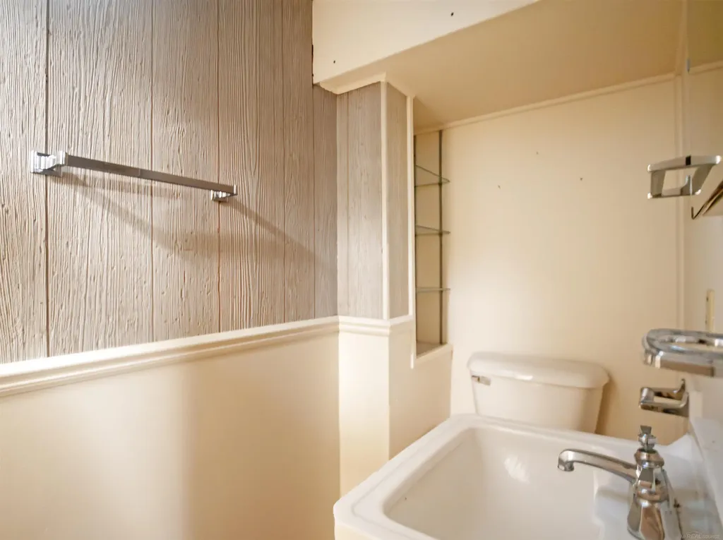 1220 S Oxford Road Grosse Pointe Woods City MI 48236