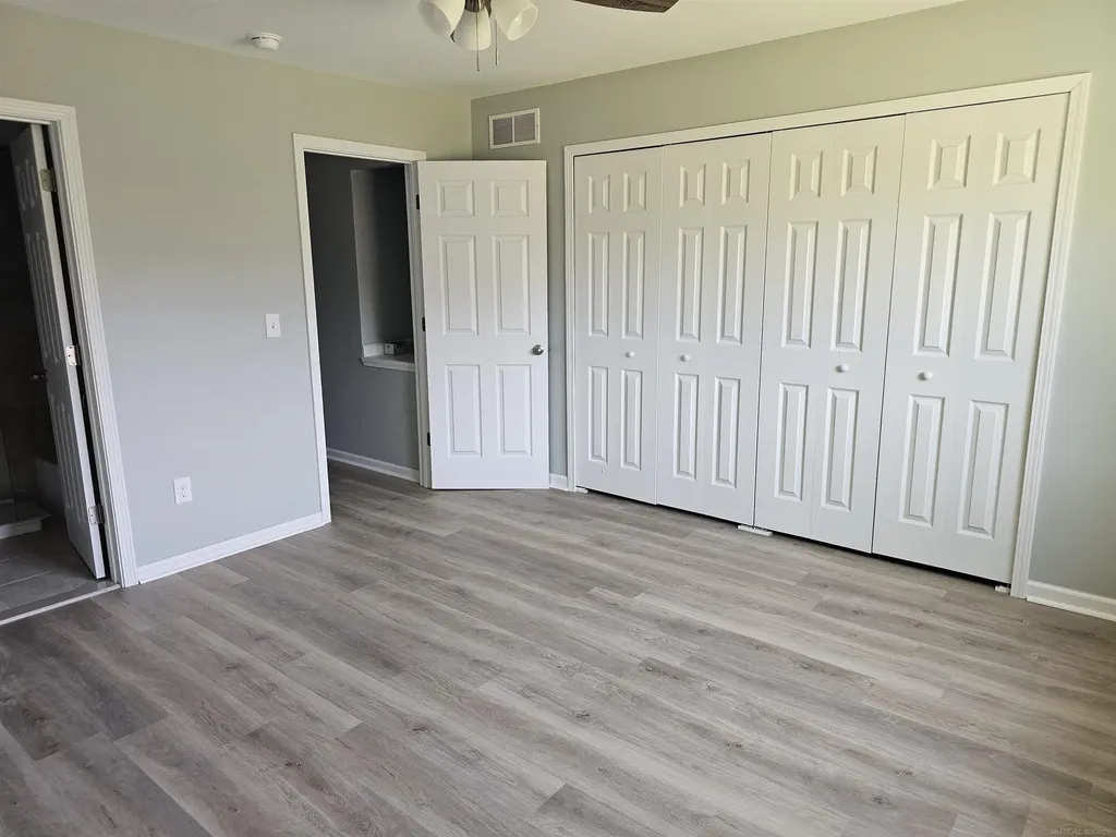 37971 Dor Sal Street Sterling Heights City MI 48312