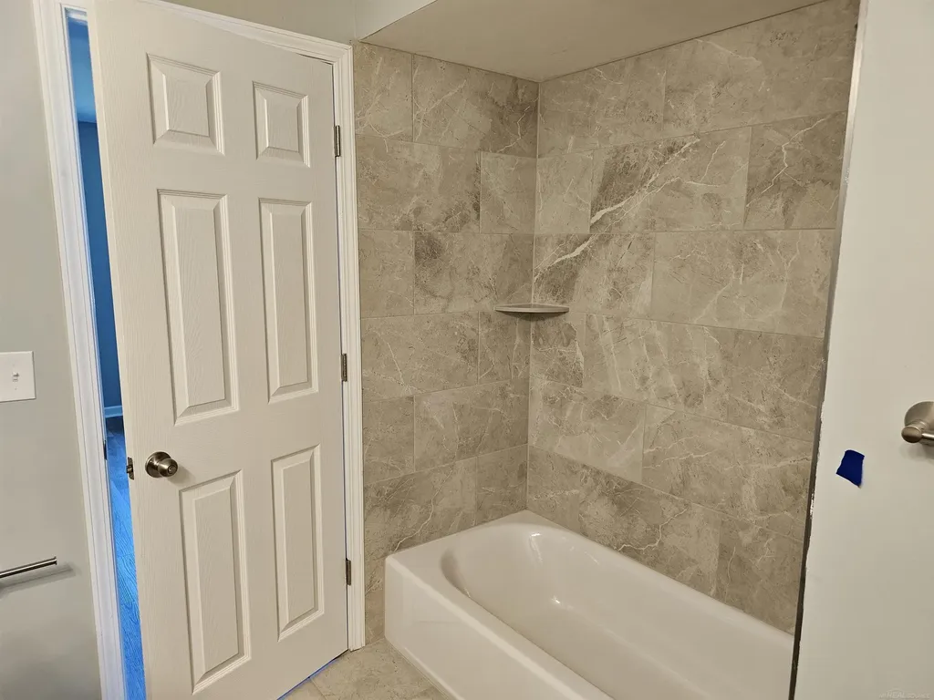 37971 Dor Sal Street Sterling Heights City MI 48312