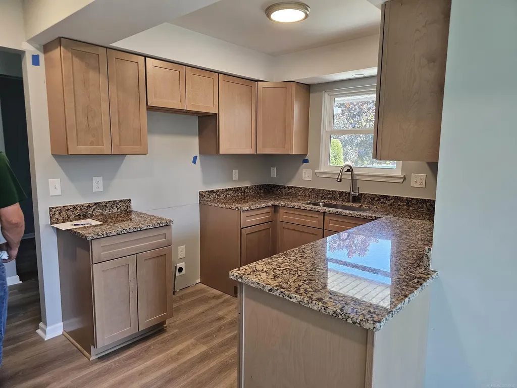 37971 Dor Sal Street Sterling Heights City MI 48312