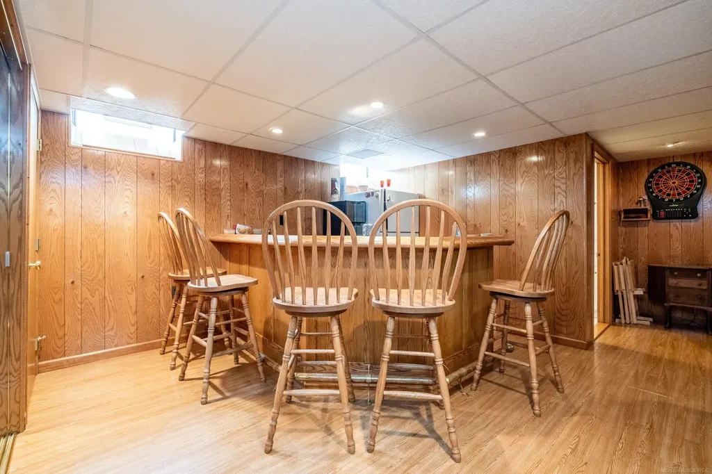 7368 Kubis Street Westland City MI 48185
