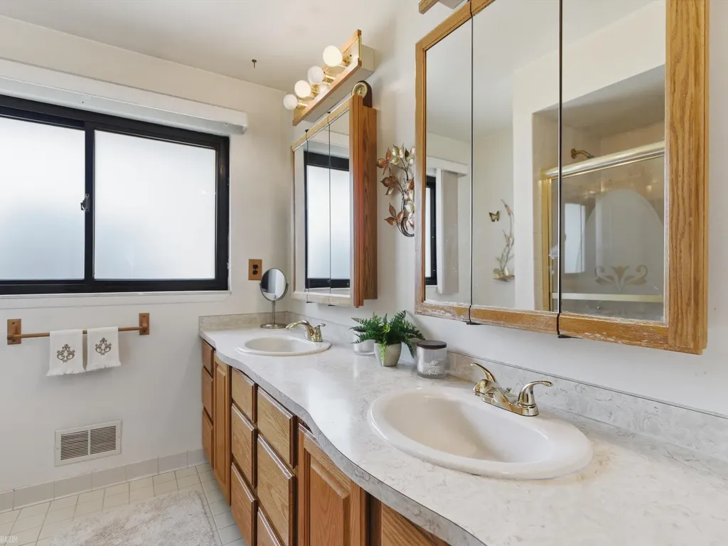 35842 Malibu Drive Sterling Heights City MI 48312