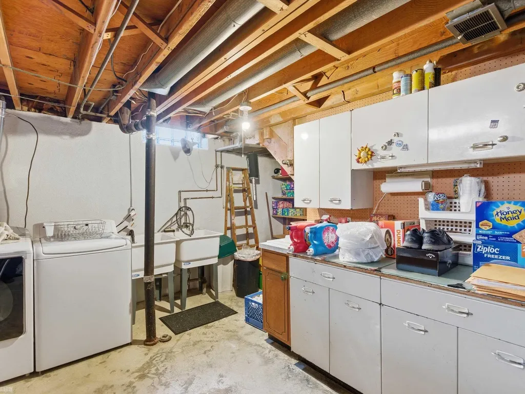 35842 Malibu Drive Sterling Heights City MI 48312