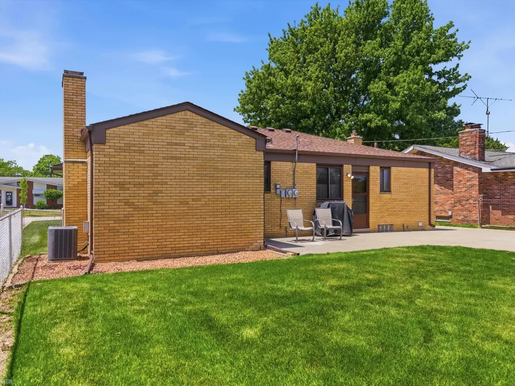 35842 Malibu Drive Sterling Heights City MI 48312