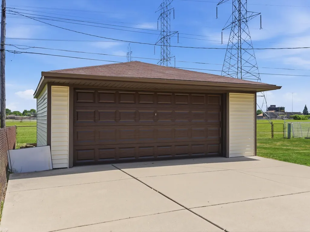 35842 Malibu Drive Sterling Heights City MI 48312