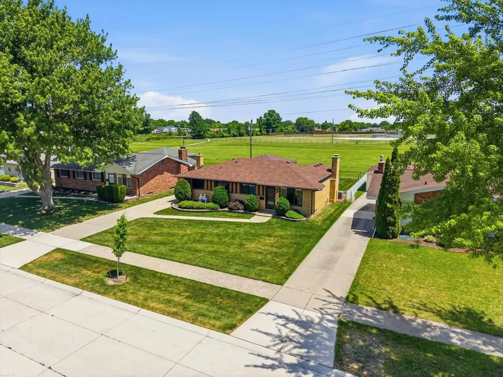 35842 Malibu Drive Sterling Heights City MI 48312