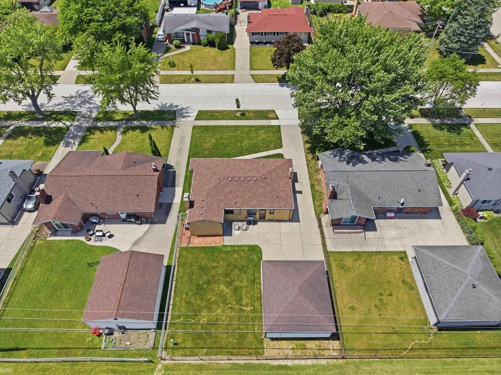 35842 Malibu Drive Sterling Heights City MI 48312