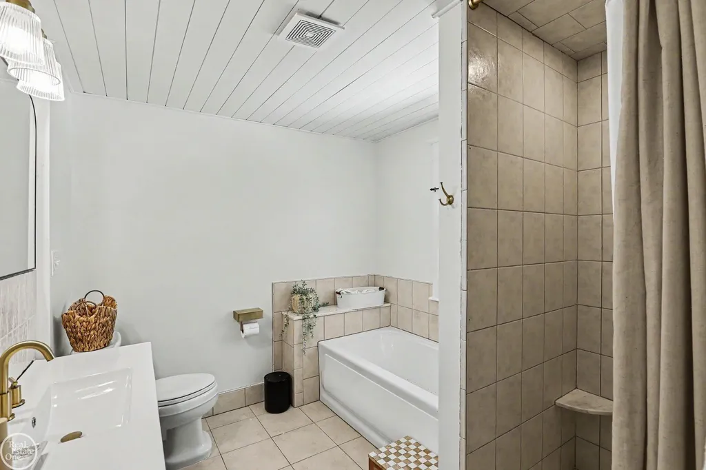 149 Pleasant Street Romeo Village MI 48065