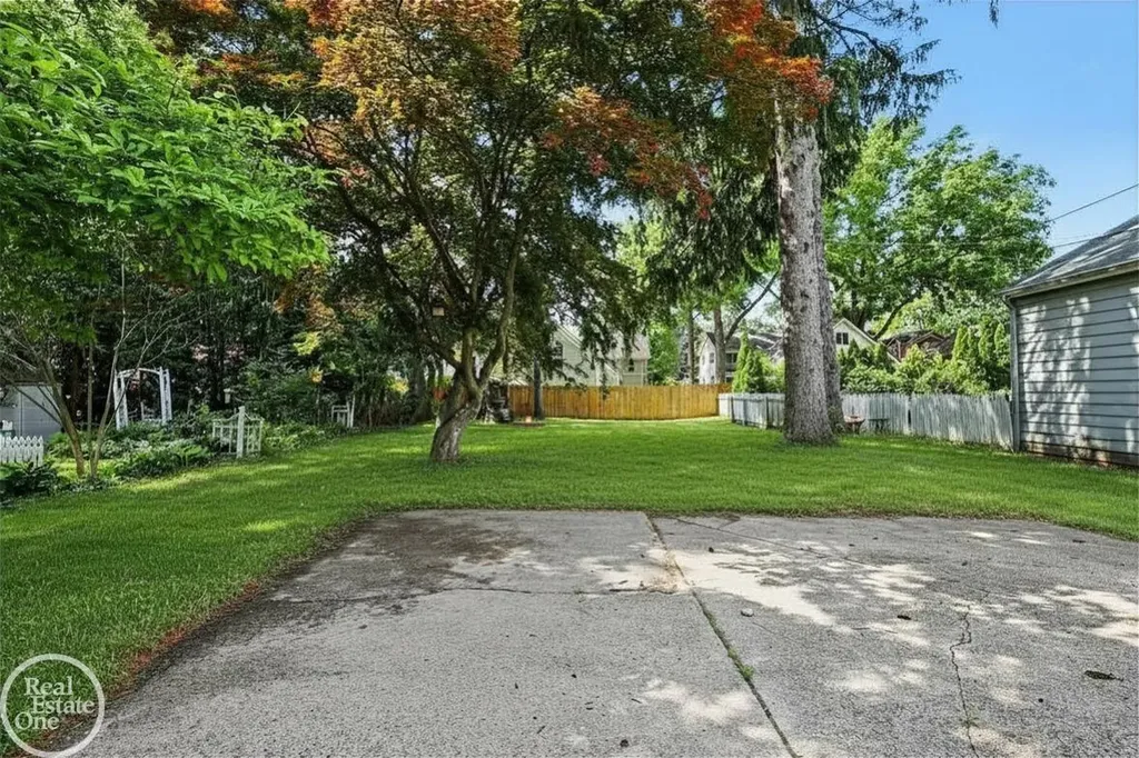 149 Pleasant Street Romeo Village MI 48065
