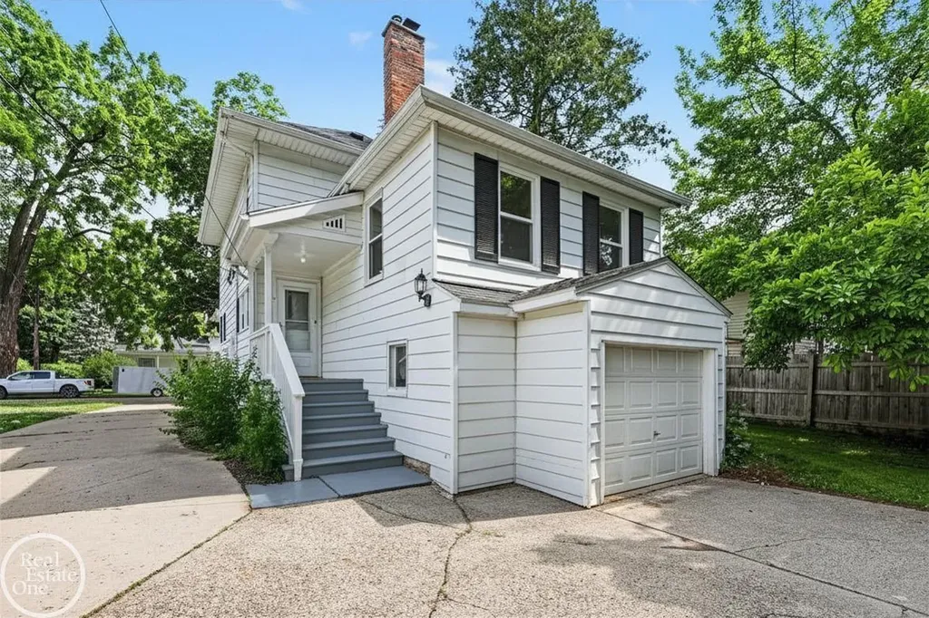 149 Pleasant Street Romeo Village MI 48065