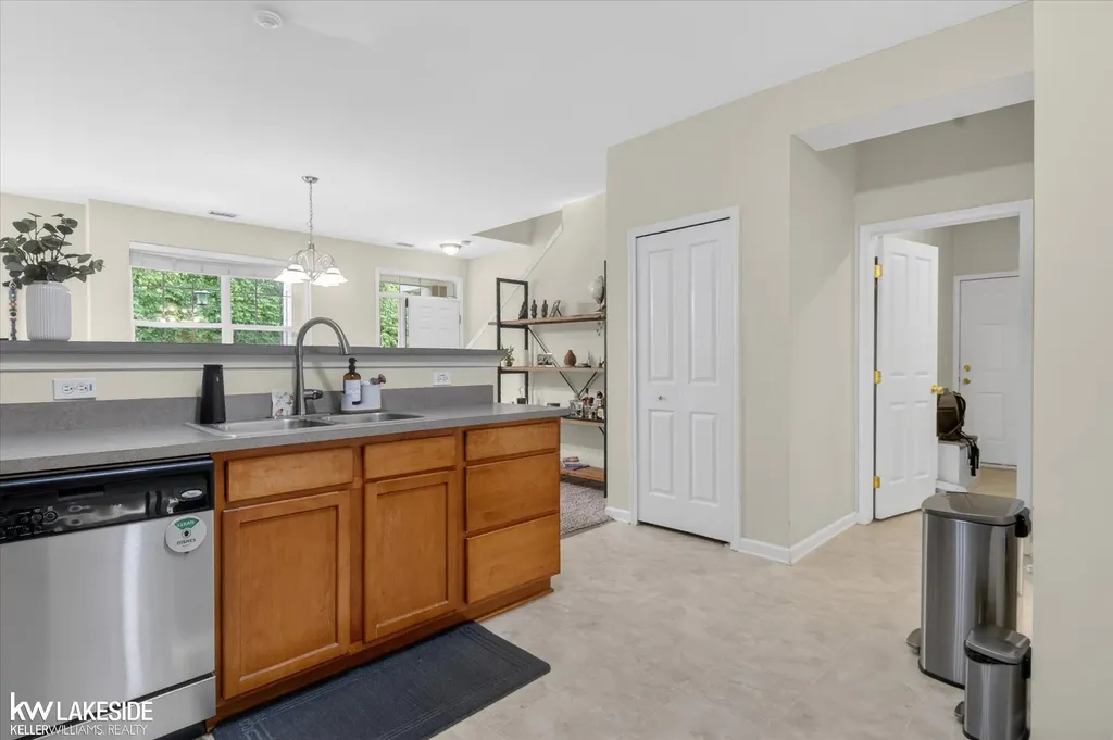 4050 Radcliff Drive Canton Charter Township MI 48188