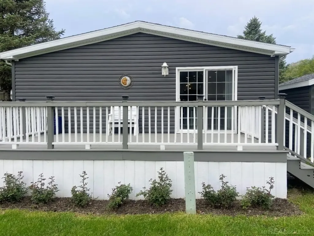 7122 Belmont Lane Hamburg Township MI 48189
