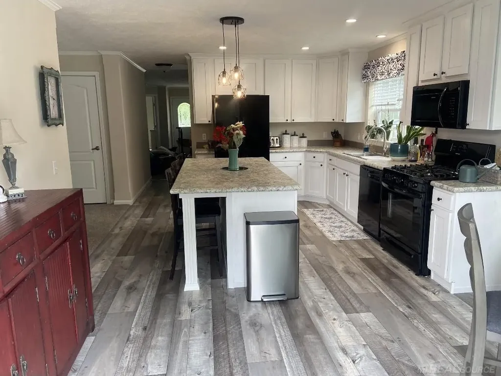 7122 Belmont Lane Hamburg Township MI 48189