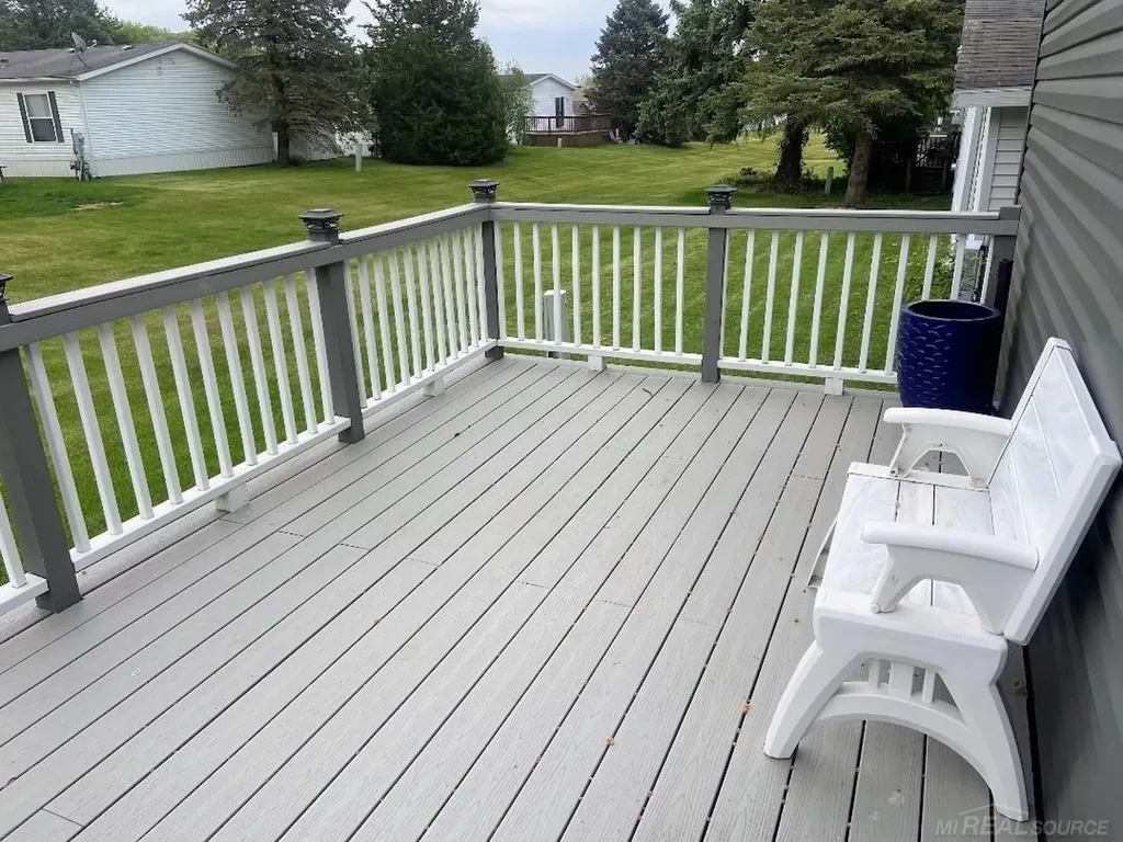 7122 Belmont Lane Hamburg Township MI 48189