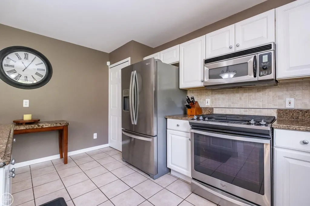 57667 Yorkshire Court Washington Township MI 48094