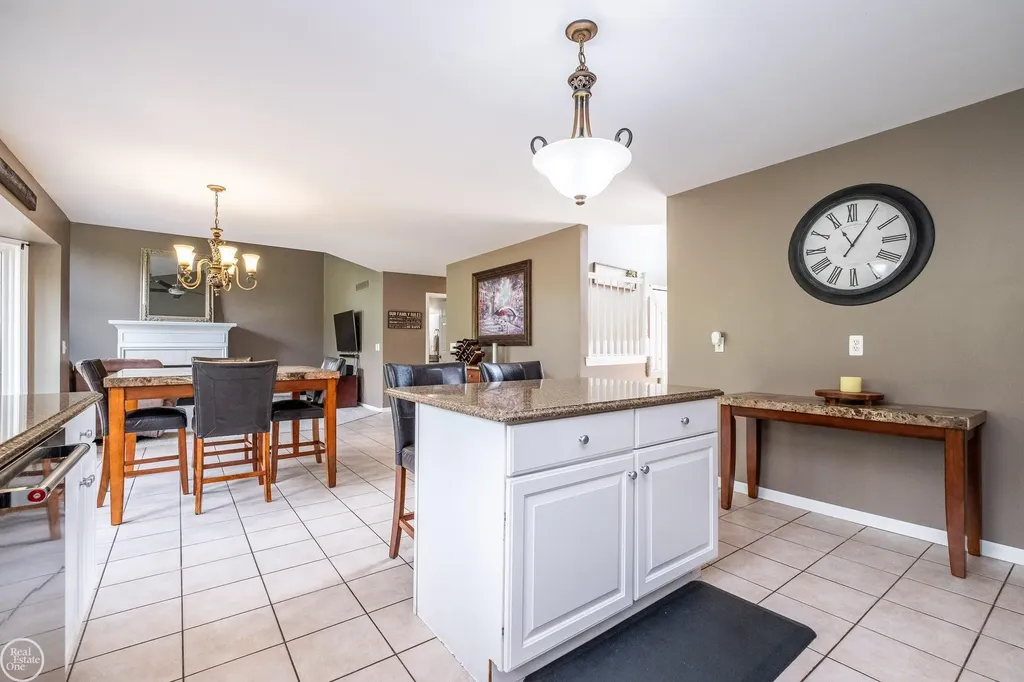 57667 Yorkshire Court Washington Township MI 48094