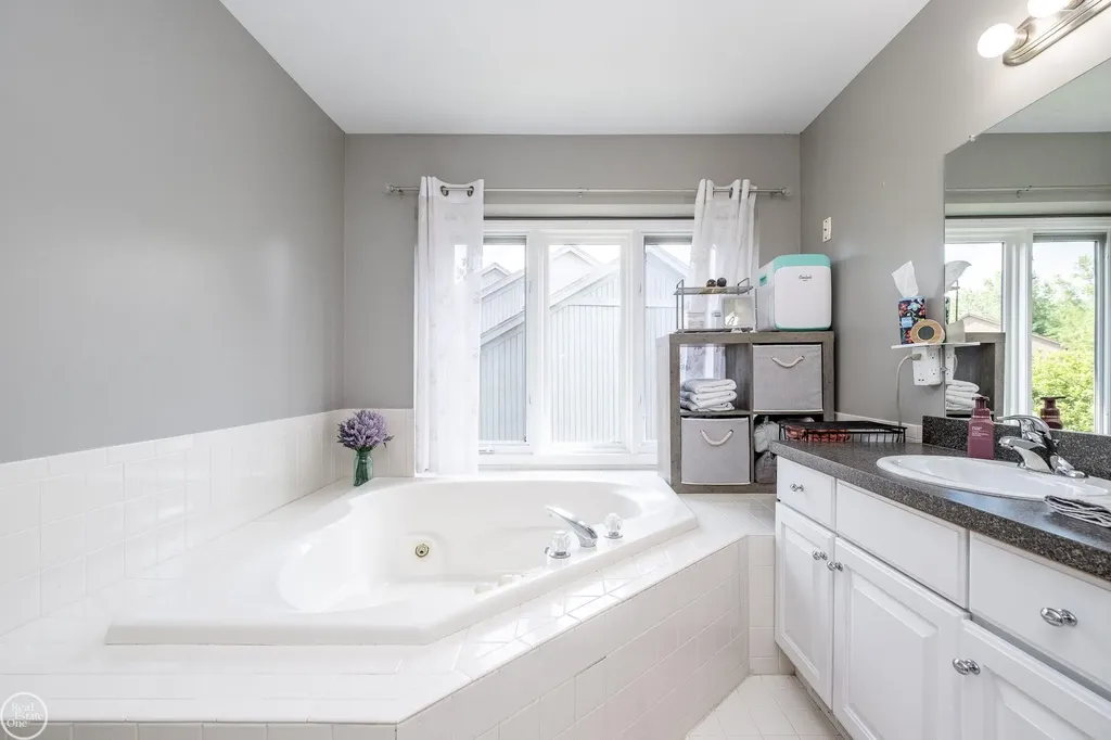 57667 Yorkshire Court Washington Township MI 48094