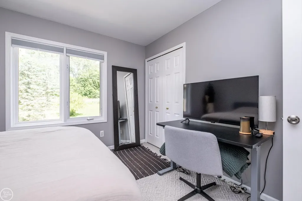 57667 Yorkshire Court Washington Township MI 48094