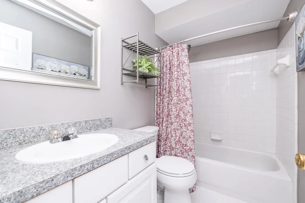 57667 Yorkshire Court Washington Township MI 48094