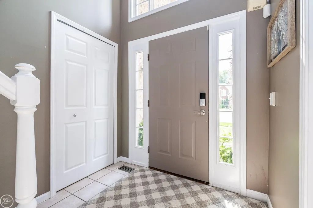57667 Yorkshire Court Washington Township MI 48094