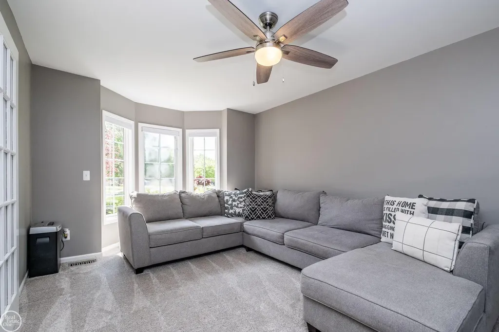 57667 Yorkshire Court Washington Township MI 48094
