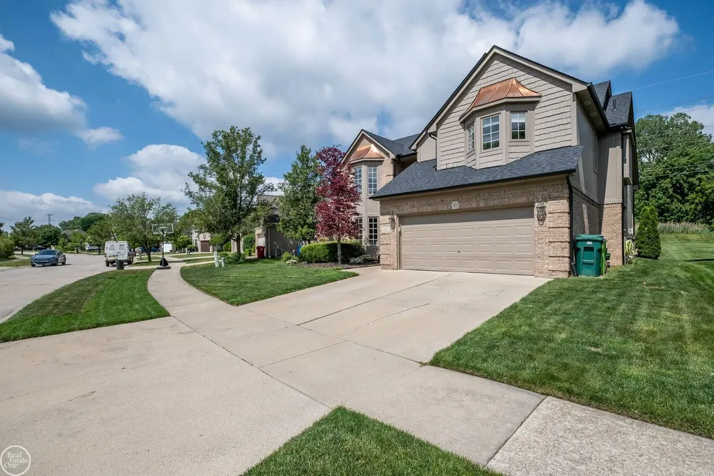 57667 Yorkshire Court Washington Township MI 48094
